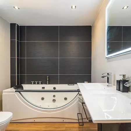 Gorgeous In With Kitchen