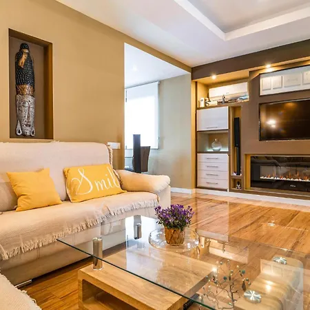 Gorgeous In With Kitchen Holiday home