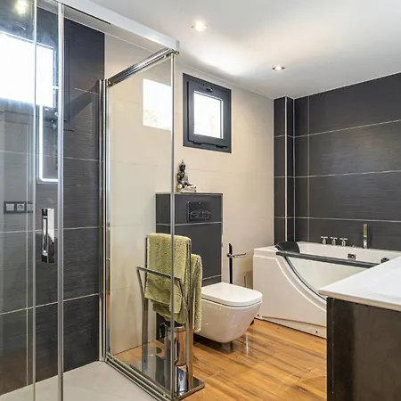 Holiday home Gorgeous In With Kitchen *